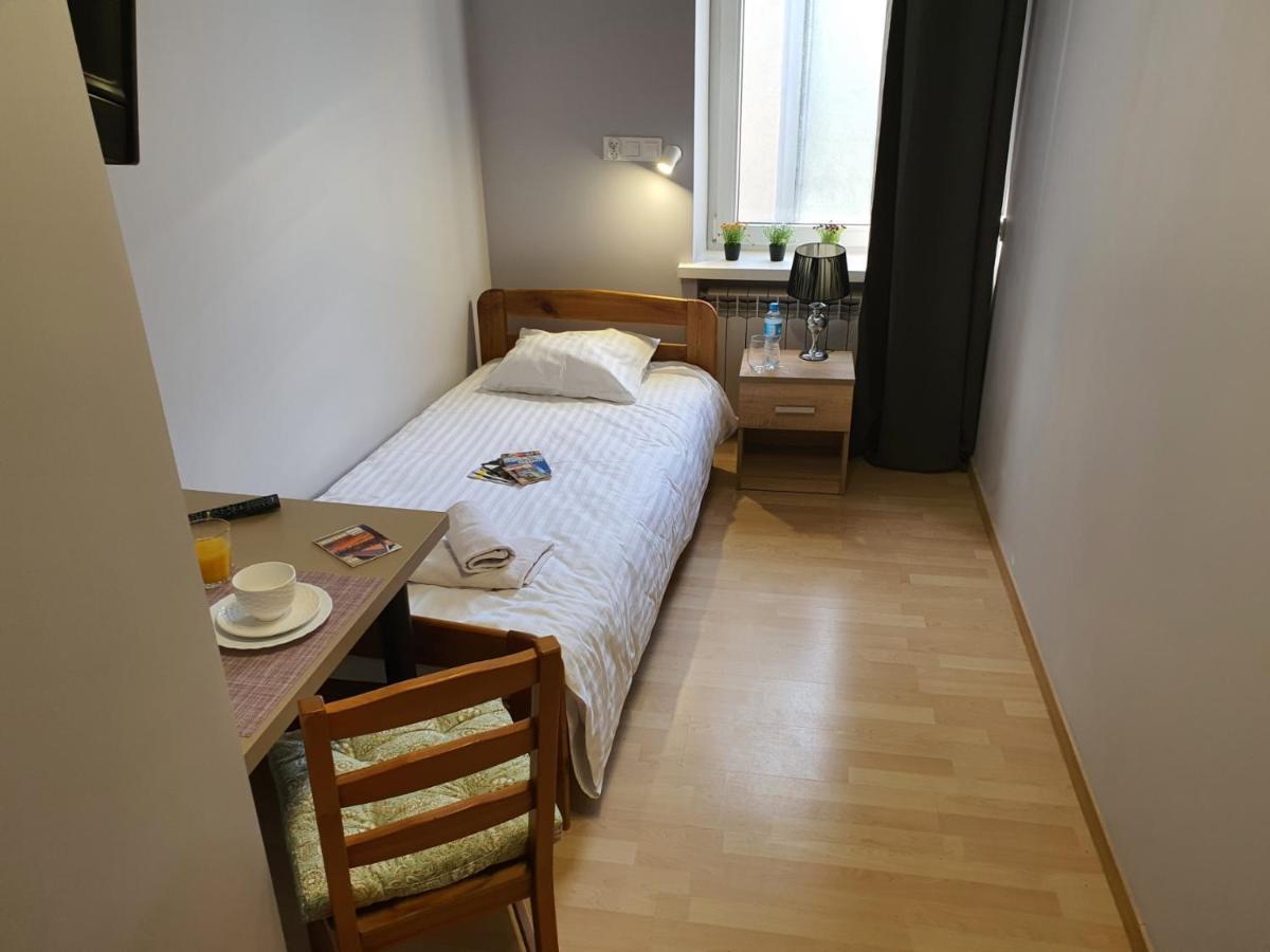 Jasna Hostelik Self Check-In Warsaw Luaran gambar