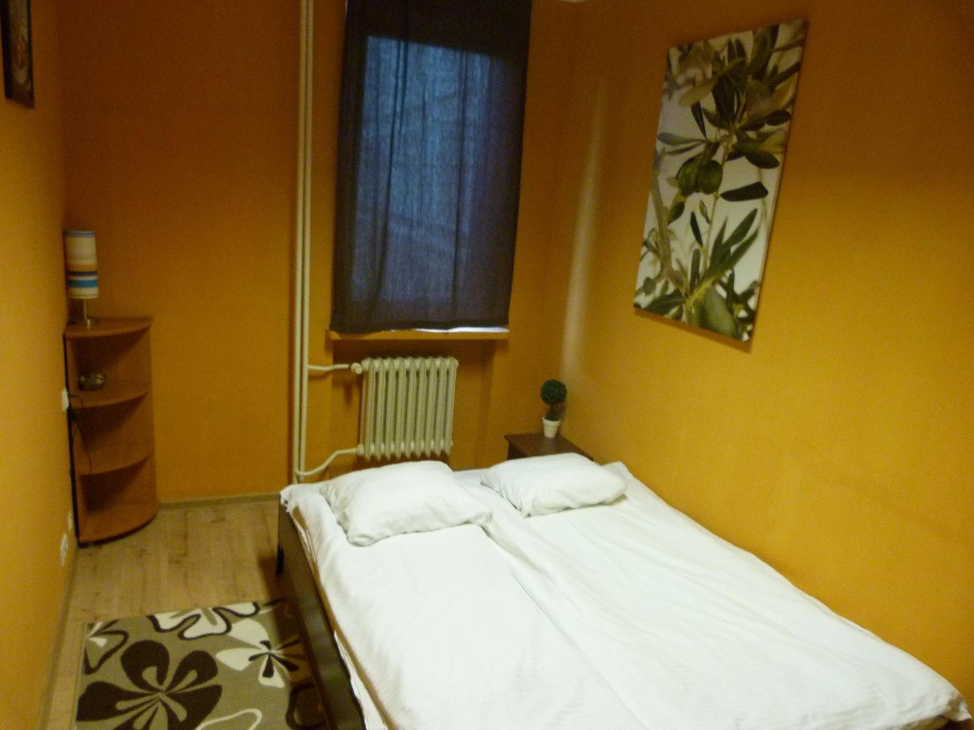 Jasna Hostelik Self Check-In Warsaw Luaran gambar