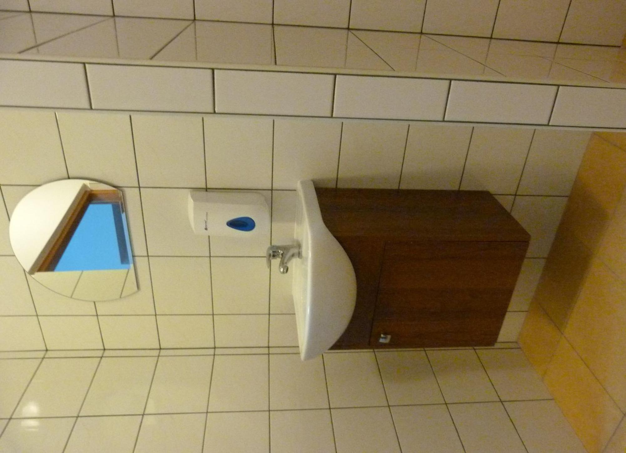 Jasna Hostelik Self Check-In Warsaw Luaran gambar