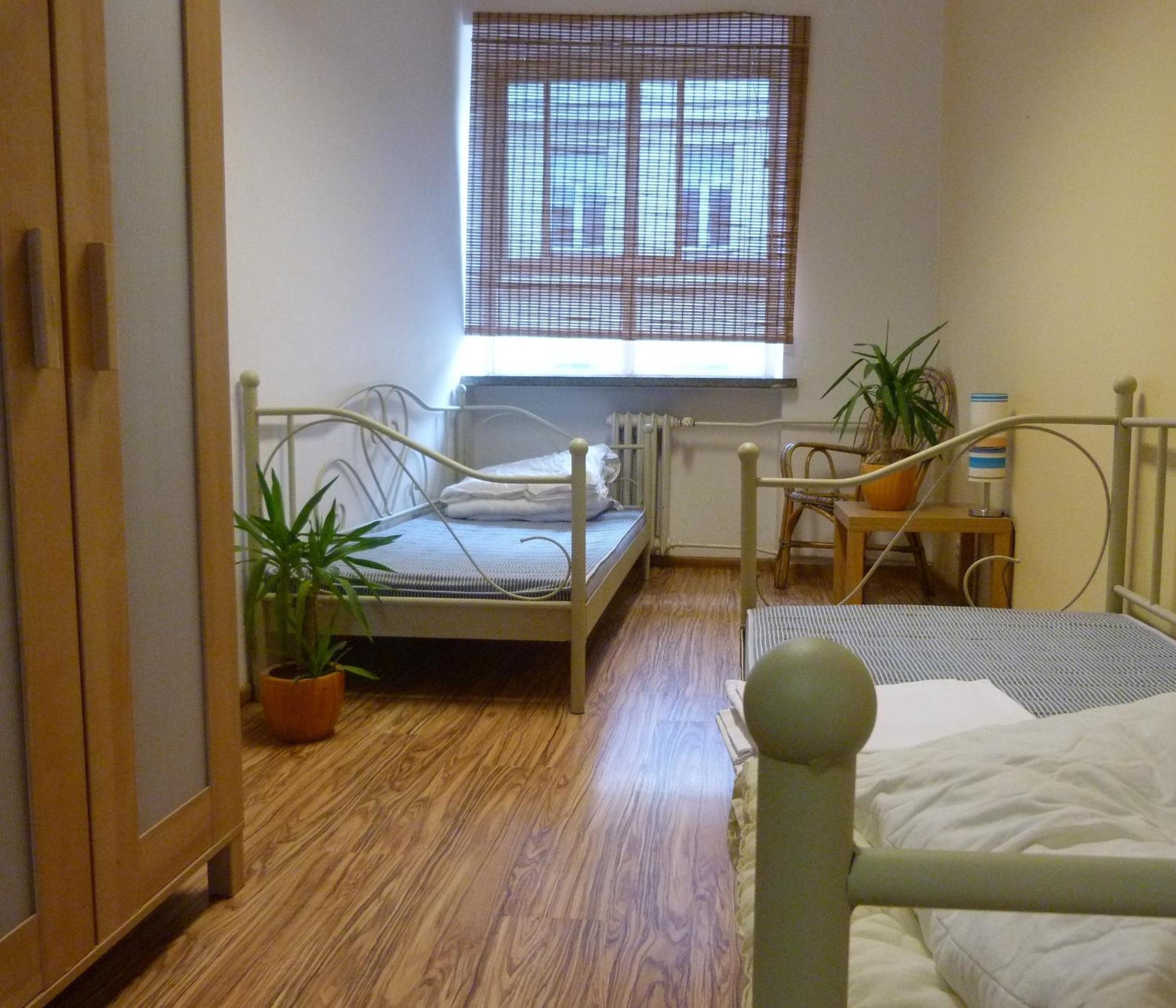 Jasna Hostelik Self Check-In Warsaw Luaran gambar